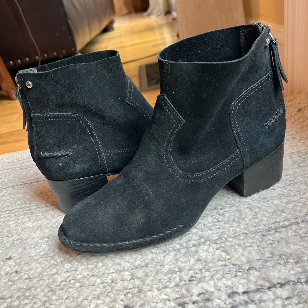 Ugg Women’s Suede Bandara Leather Zip-Up Ankle Boots Booties - Picture 4 of 14